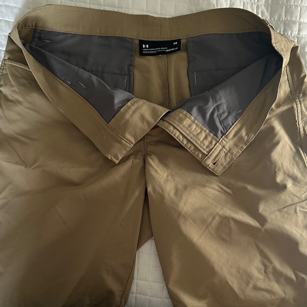 Under Armour Khaki shorts